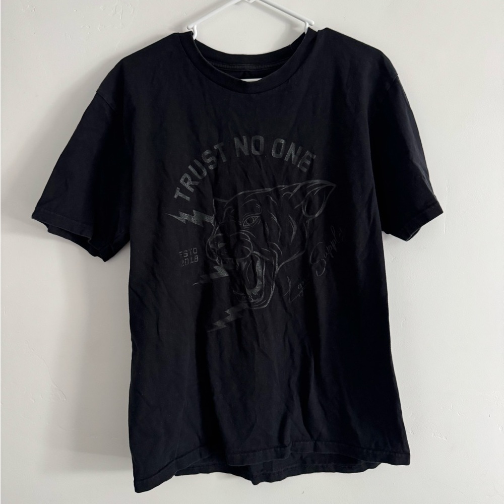 Men's Black Graphic Crewneck T-Shirt - 'Trust No One' Panther Design